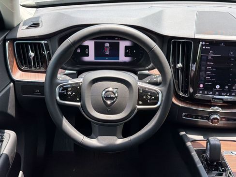 Used 2024 Volvo XC60 B5 Plus w/ Protection Package Premier AWD/4WD image 27