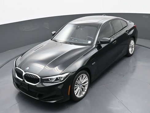 Used 2023 BMW 330e xDrive w/ Premium Package image 31