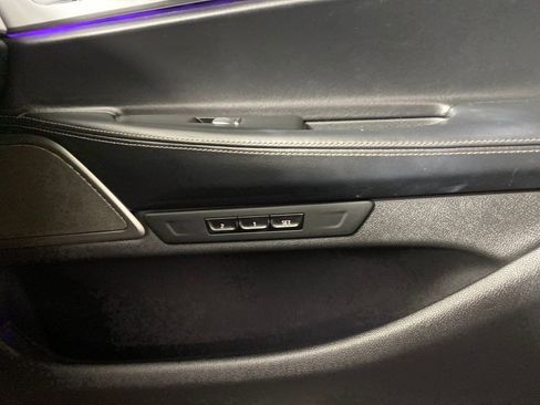 Used 2020 BMW 740i image 30
