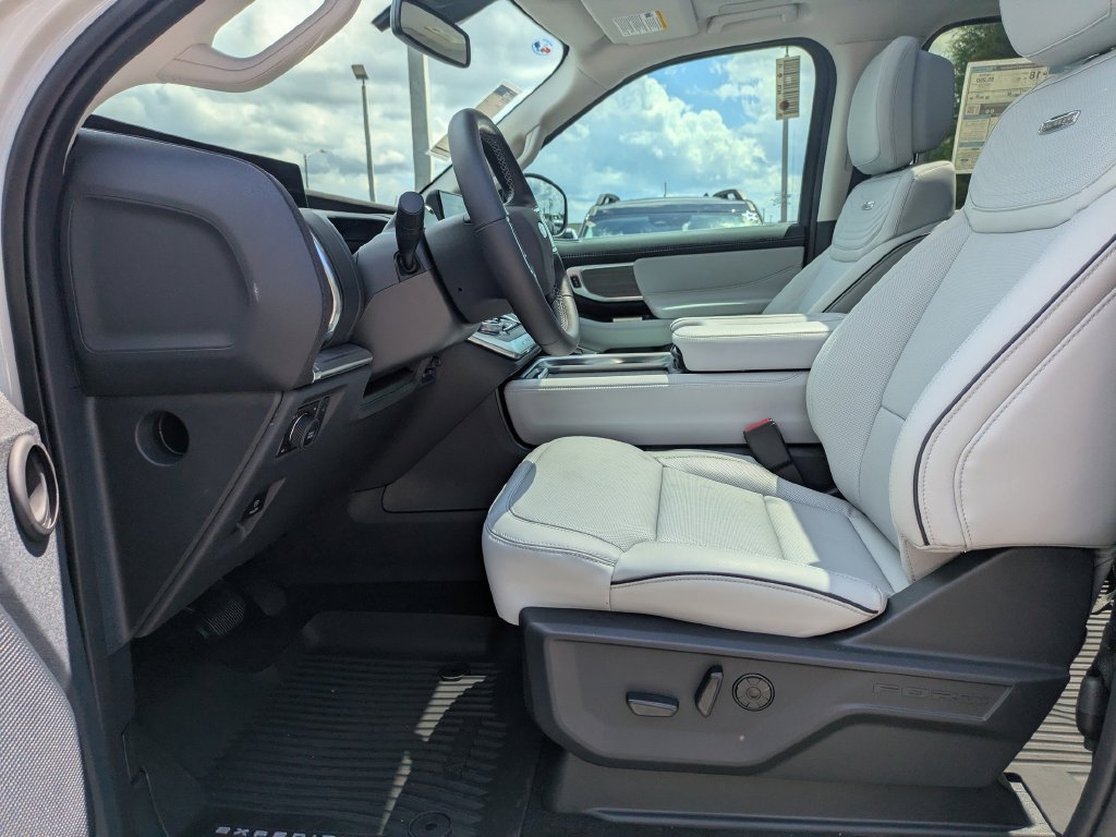 New 2026 Ford Expedition Max Platinum w/ Platinum Ultimate Package AWD/4WD image 24