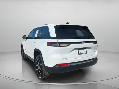 Used 2025 Jeep Grand Cherokee Limited w/ Trailer Tow Package image 21