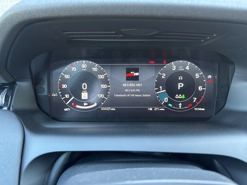 Certified 2024 Land Rover Discovery Sport S AWD/4WD image 23