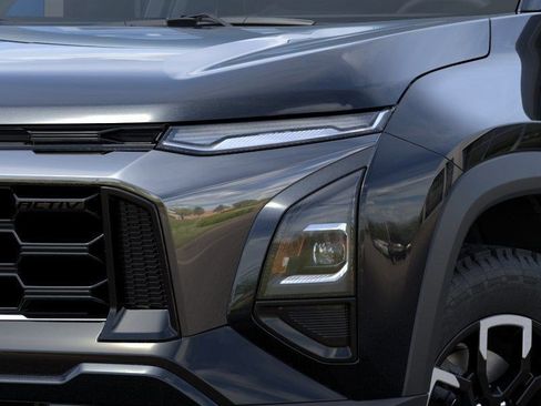 New 2026 Chevrolet Equinox ACTIV AWD/4WD image 11