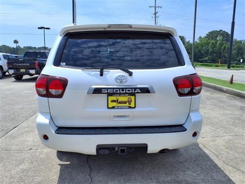 Used 2020 Toyota Sequoia Platinum image 3