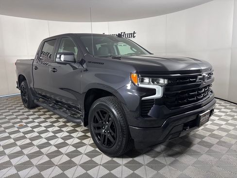 Used 2023 Chevrolet Silverado 1500 RST w/ Convenience Package II image 3