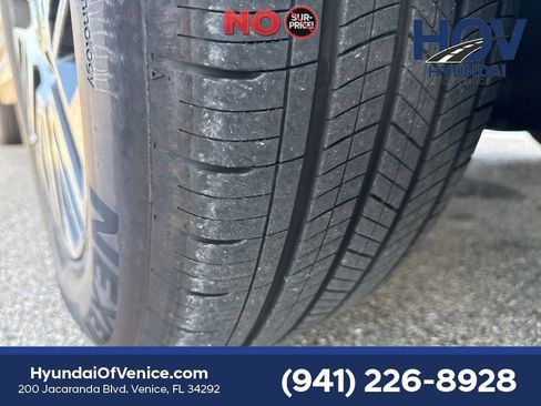 Used 2026 Hyundai Palisade SEL FWD image 13
