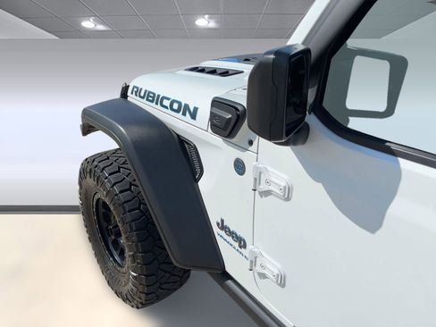 Used 2023 Jeep Wrangler Unlimited Rubicon 4xe image 32