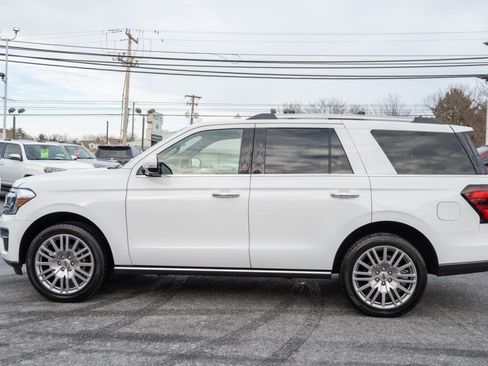 Used 2024 Ford Expedition Limited image 8