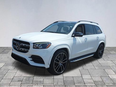 Used 2021 Mercedes-Benz GLS 580 4MATIC image 3