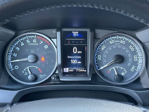 Used 2021 Toyota Tacoma TRD Off-Road image 22