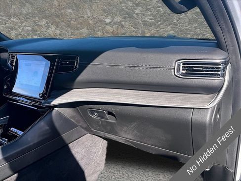 Used 2024 Jeep Wagoneer Series III AWD/4WD image 14