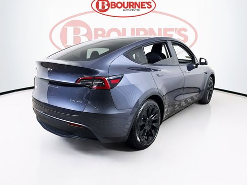 Used 2021 Tesla Model Y Long Range image 9