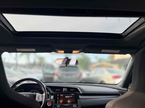 Used 2018 Honda Civic Si image 25