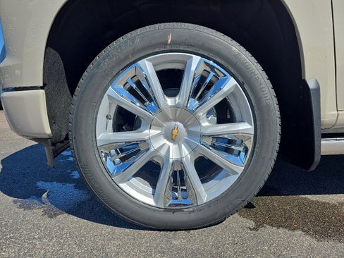 New 2026 Chevrolet Silverado 1500 High Country AWD/4WD image 28