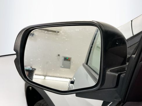 Used 2023 Honda Passport EX-L image 16