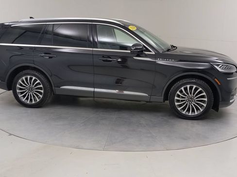 Used 2024 Lincoln Aviator Reserve AWD/4WD image 13