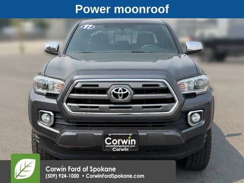 Used 2017 Toyota Tacoma Limited w/ Tow Package AWD/4WD image 7