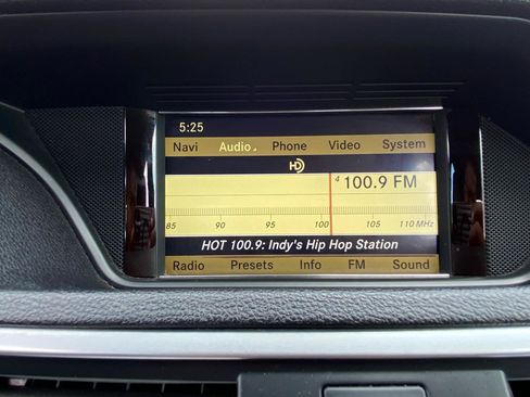Used 2011 Mercedes-Benz E 350 4MATIC Sedan image 30