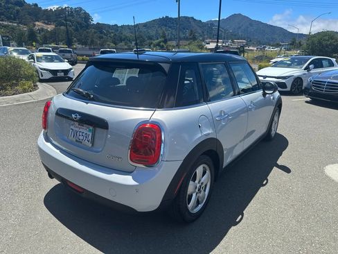 Used 2016 MINI Cooper 4-Door Hardtop FWD image 5