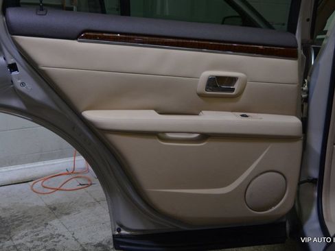 Used 2008 Cadillac SRX w/ Utility Package RWD image 9