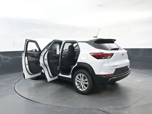 Certified 2023 Chevrolet TrailBlazer LS image 32