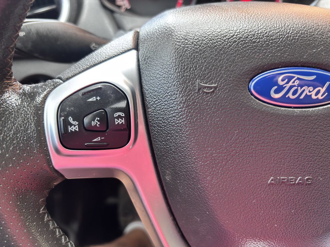 Used 2016 Ford Fiesta ST FWD image 19