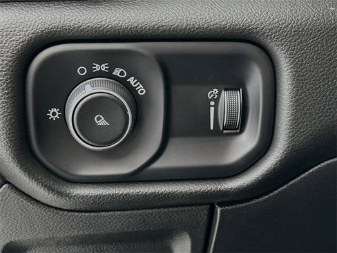 Used 2024 RAM 1500 Laramie image 17