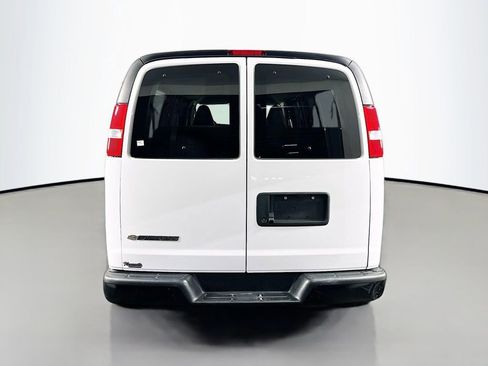 Used 2022 Chevrolet Express 3500 LS image 6