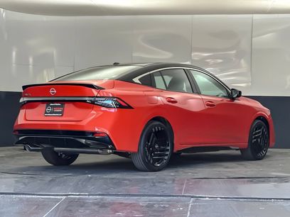 New 2027 Nissan Sentra SR w/ Floor Mat Package