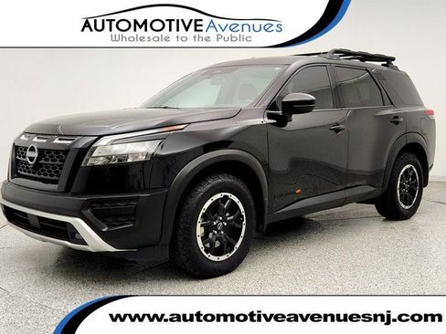 Used 2025 Nissan Pathfinder Rock Creek AWD/4WD image 1
