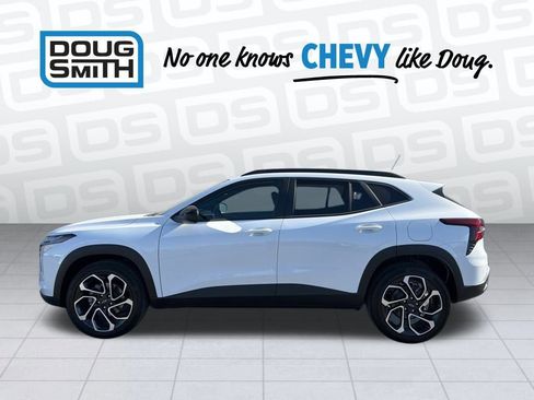 New 2026 Chevrolet Trax RS w/ Driver Confidence Package image 3