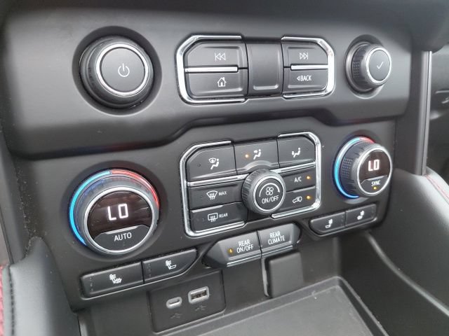 Used 2022 Chevrolet Tahoe RST w/ Luxury Package RWD image 29