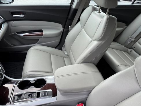 Used 2015 Acura TLX V6 image 11