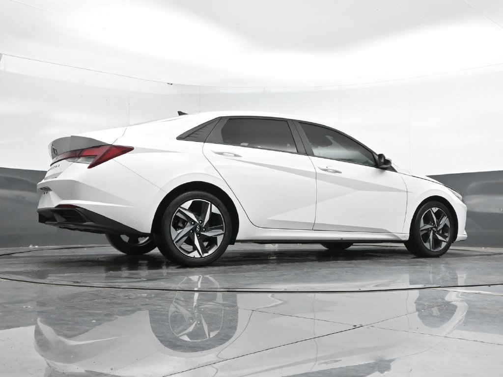 Used 2023 Hyundai Elantra SEL w/ Convenience Package FWD image 40