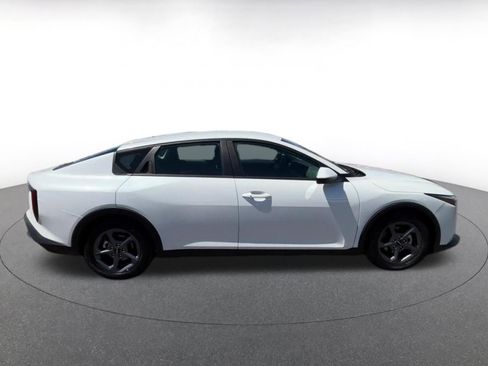Used 2025 Kia K4 FWD image 16