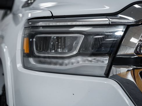 Used 2022 RAM 1500 Laramie AWD/4WD image 18