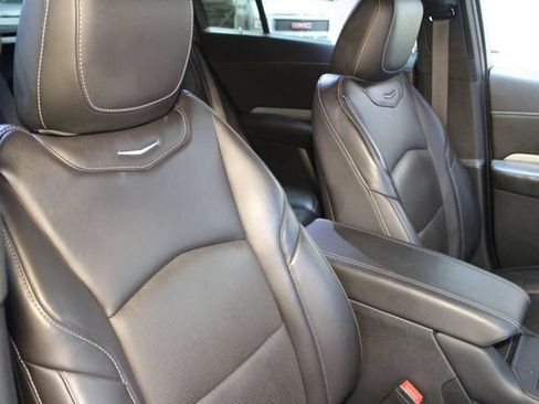 Used 2019 Cadillac XT4 Premium Luxury AWD/4WD image 11