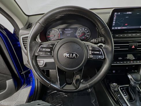 Used 2021 Kia Seltos SX w/ SX Sunroof Package image 18