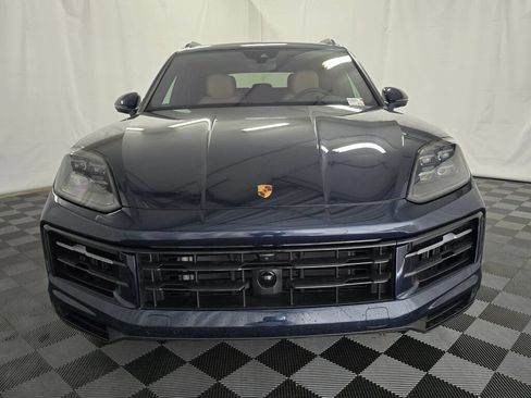 Certified 2026 Porsche Cayenne AWD/4WD image 10