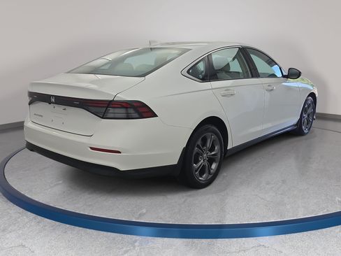 Used 2023 Honda Accord EX image 5