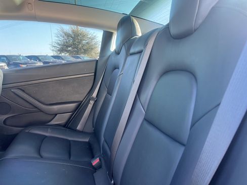 Used 2023 Tesla Model 3 Standard Range image 8