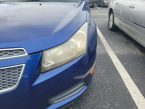 Used 2012 Chevrolet Cruze LT FWD image 4
