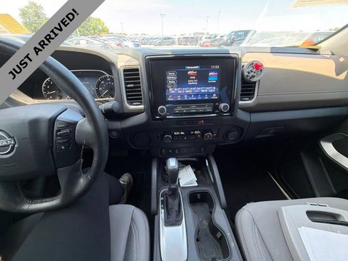 Certified 2022 Nissan Frontier SV RWD image 11