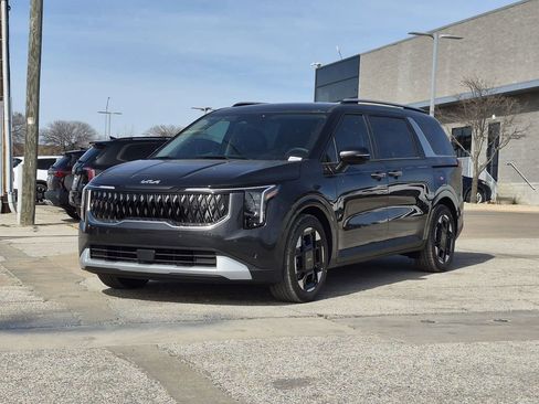 New 2026 Kia Carnival EX FWD image 2