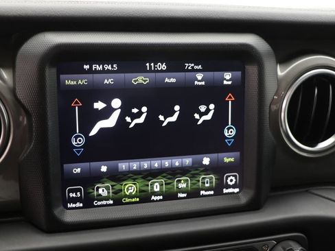 Used 2023 Jeep Gladiator Overland image 18