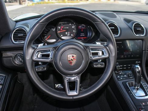 Used 2025 Porsche 718 Cayman RWD image 21