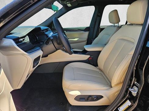 New 2026 Jeep Grand Cherokee Limited AWD/4WD image 4