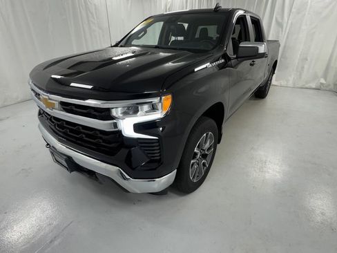 Used 2024 Chevrolet Silverado 1500 LT w/ Protection Package AWD/4WD image 7
