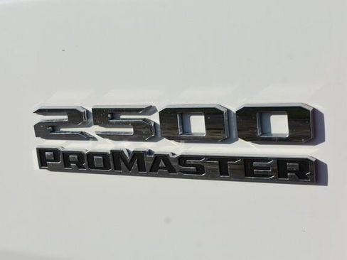 Used 2025 RAM ProMaster 2500 w/ Convenience Group FWD image 18