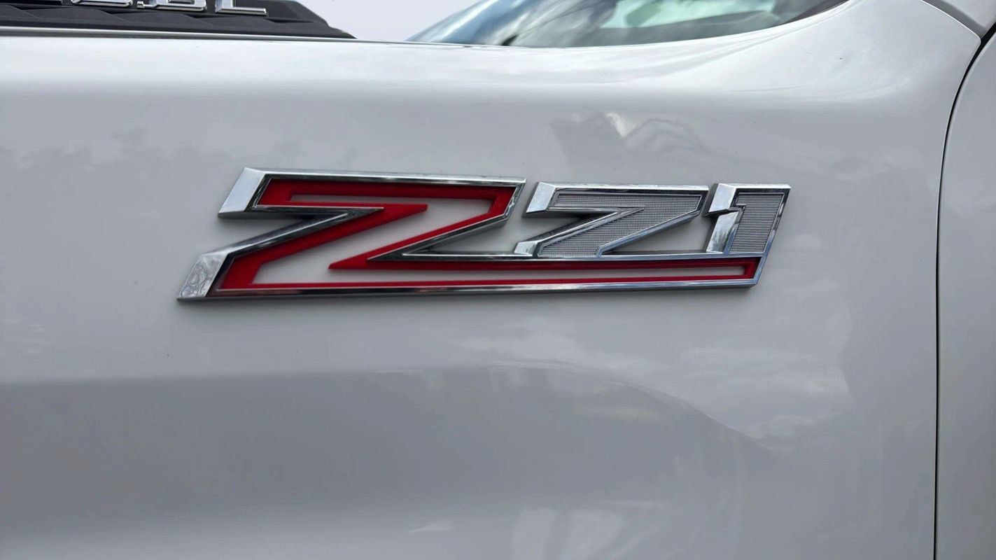 Used 2024 Chevrolet Silverado 2500 LT w/ Convenience Package AWD/4WD image 17